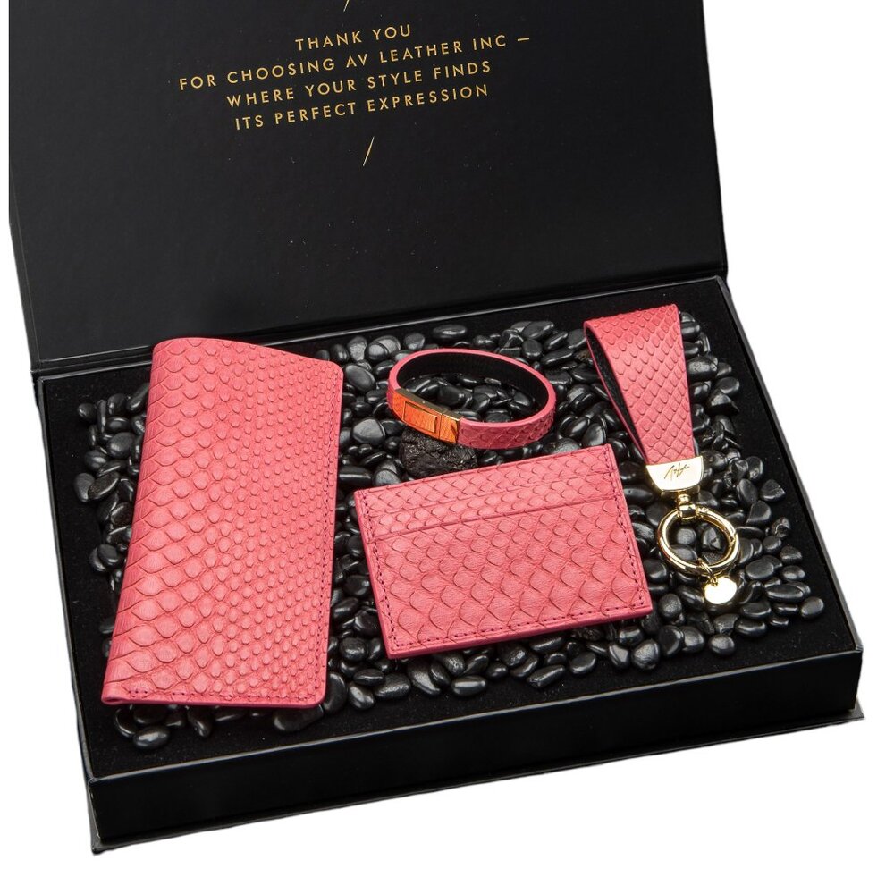 Luxury Python Leather Gift Set – Handmade & Elegant Punch Pink